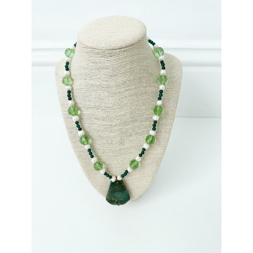 NWT Genuine Dragon Vein Agate, Green Agate, Pearls & Crystal Necklace Green